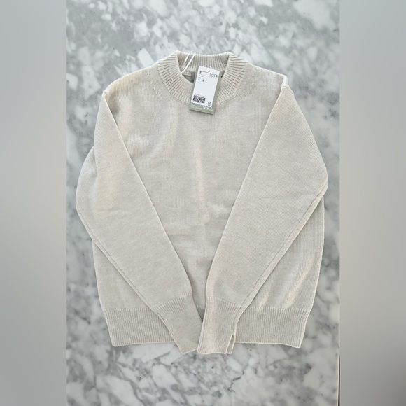 H&M Cream Knitted Sweater - Picture 1 of 3